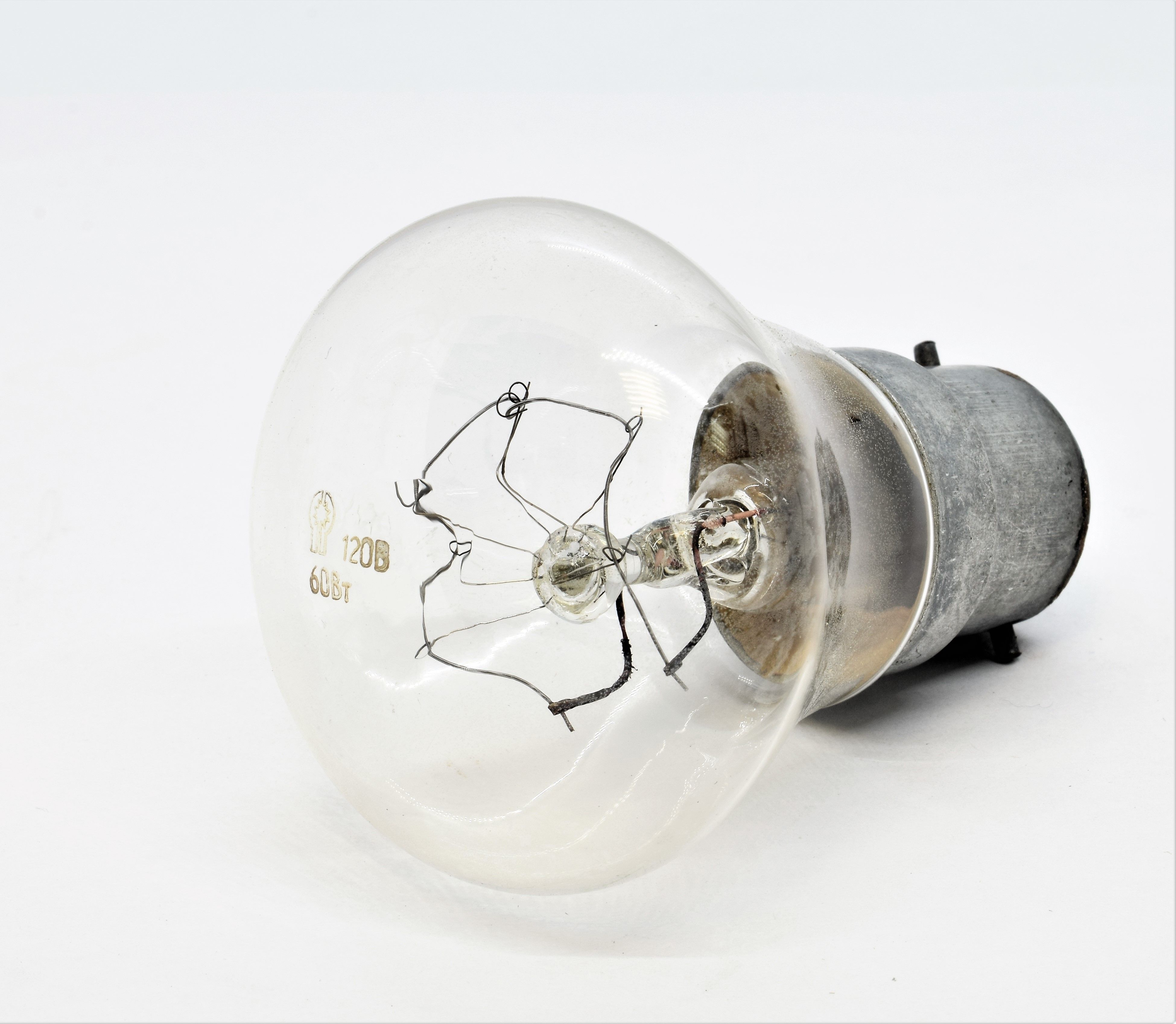 Лампа накаливания ЖГ 120-60Вт железнодорожная цоколь В22d