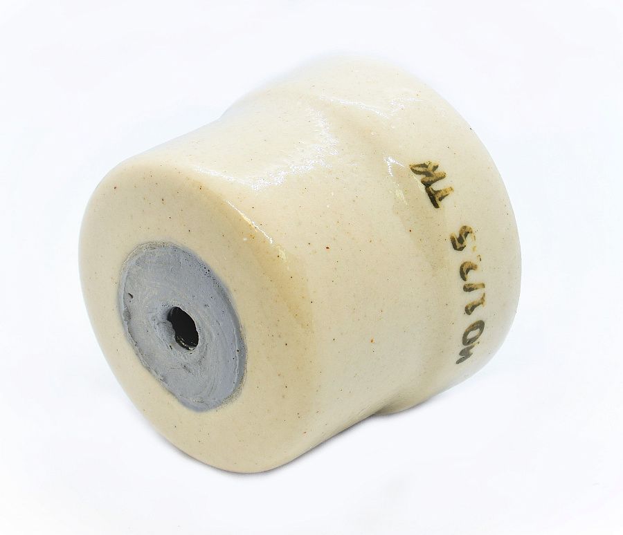 изолятор ио-1-2,50у3 d70х60мм (отверстия: 2хм10) 