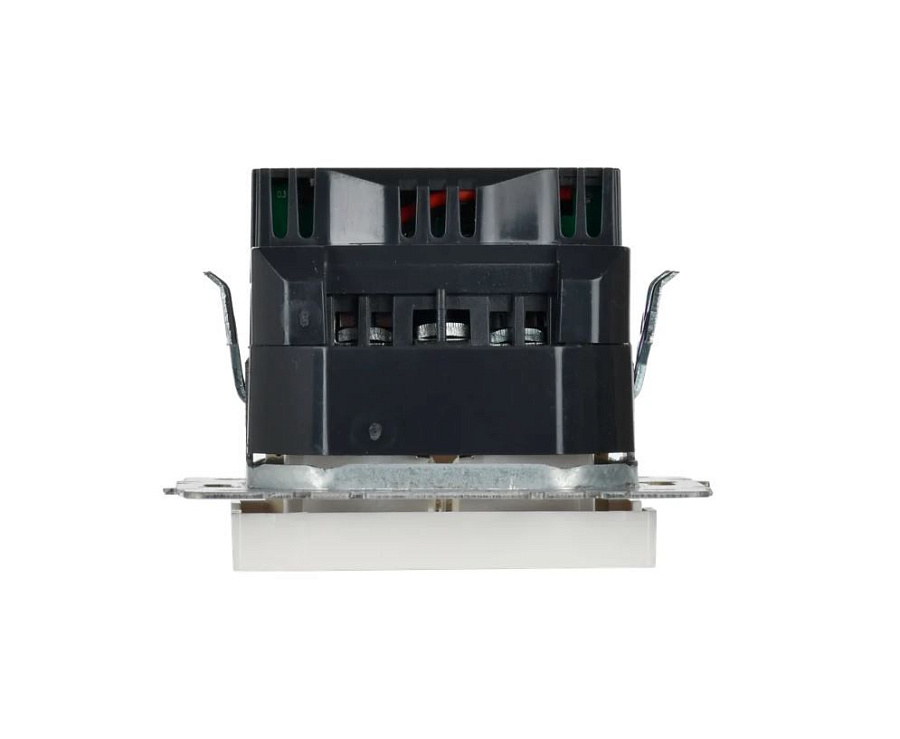 brite розетка 1-местная с заземлением с защитными шторками 16а с usb a+c 18вт рюш11-1-брб белый iek