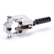 инструмент ксп-65 для разделки кабелей из сшитого полиэтилена (квт) 2 в 1: снятие изоляции и полупроводящего экрана диам. 40–65мм, 2 запасных ножа в комплекте, плавная настройка по глубине среза, 6 прижимных роликов 