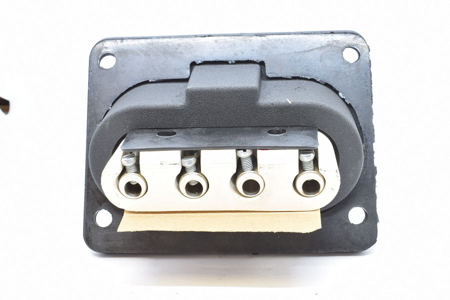 розетка щитовая шщ 4х60-р 60а/380в ip54 керамика 