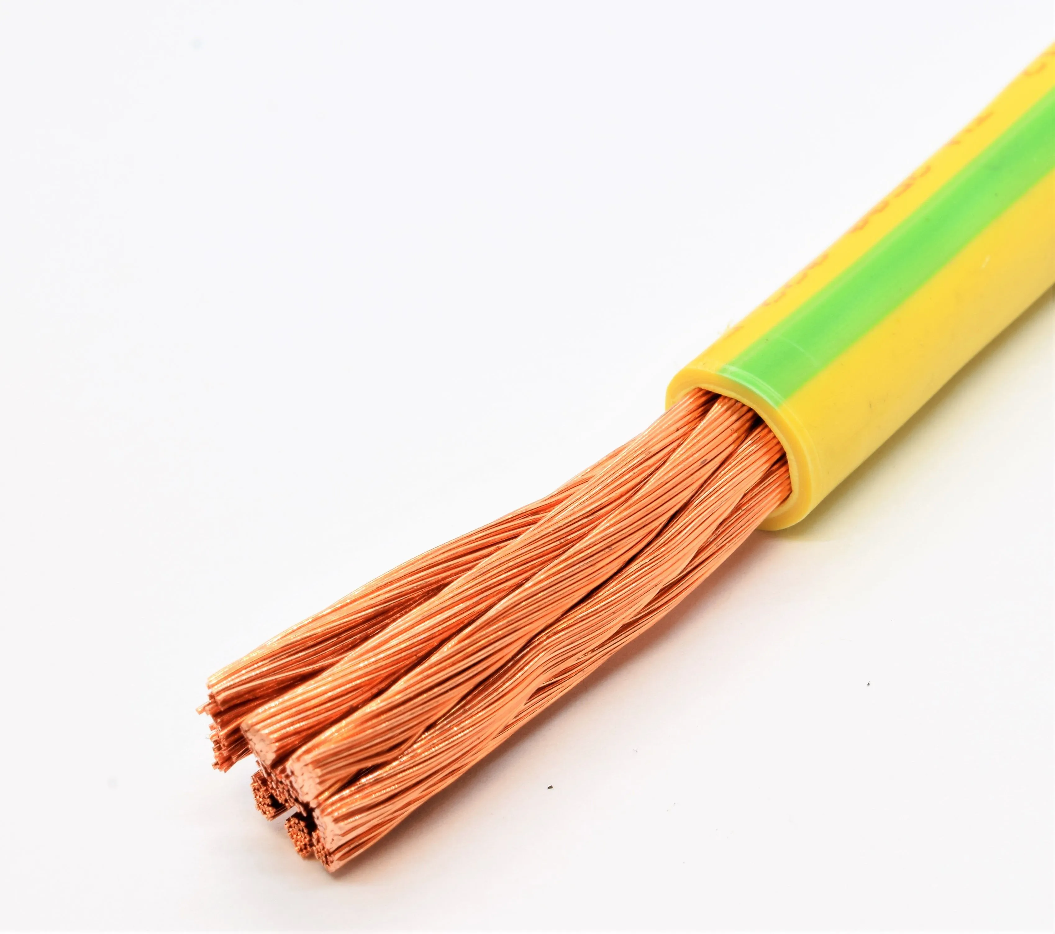 Сечения провода пугв. ПУГВ 1х1.5. Провод ПУГВ (цвет желто-зеленый) 1х4. Провод ПУГВ 10 мм² желто-зеленый. Провод ПУГВ 4,0 желто-зеленый медный многожильный,повышенной гибкости.